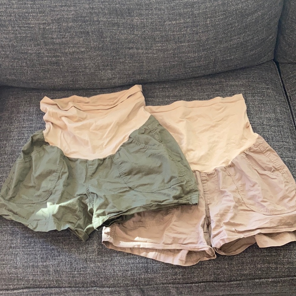 Maternity shorts bundle NWOT